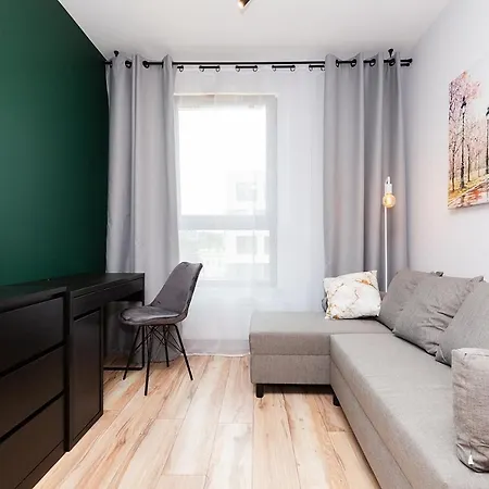 Easy & Comfortable, Very Close To The Center *